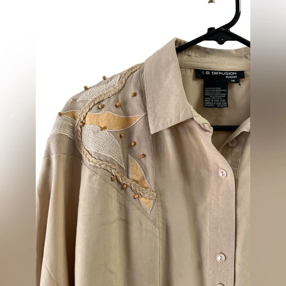 Tan beaded silk vintage button down shirt - Picture 2 of 6